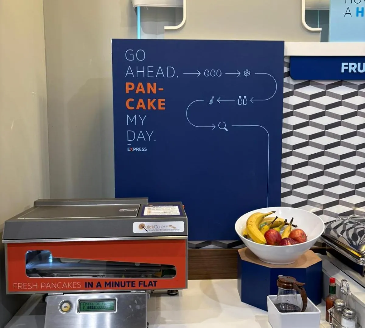 Holiday Inn Express & Suites New York 3*,  Stati Uniti